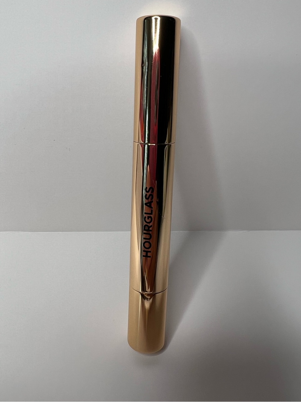Hourglass Phantom Volumizing Glossy Lip Balm